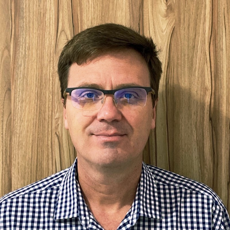 Head Shot of Pablo Pérez, Sales Manager Broadcast at Seal Convergint.